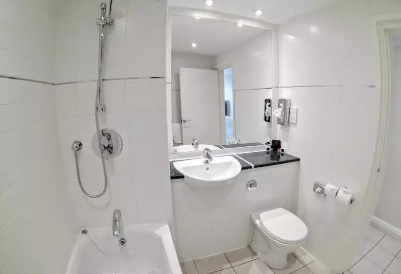 בית מלון כפרי Gainsborough House