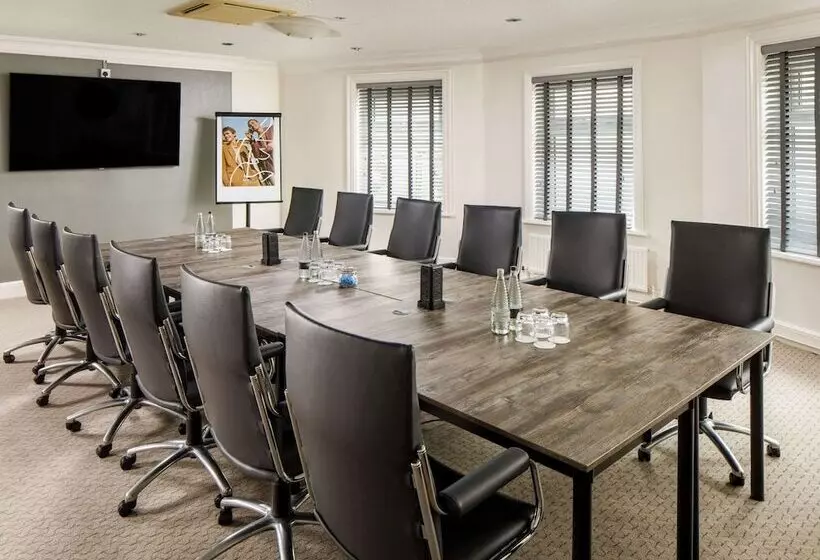 فندق Mercure Chester Abbots Well