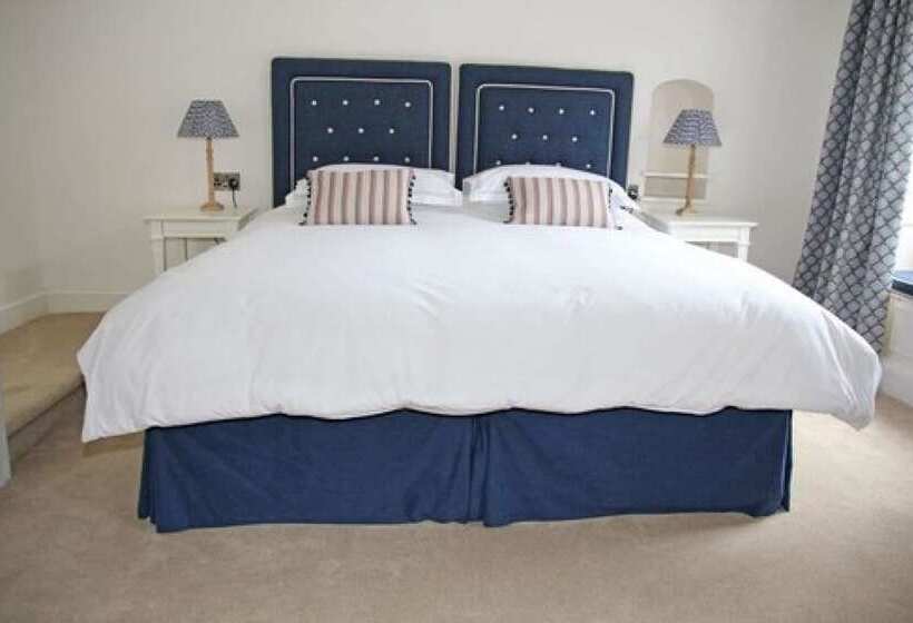 호텔 The Eagle House