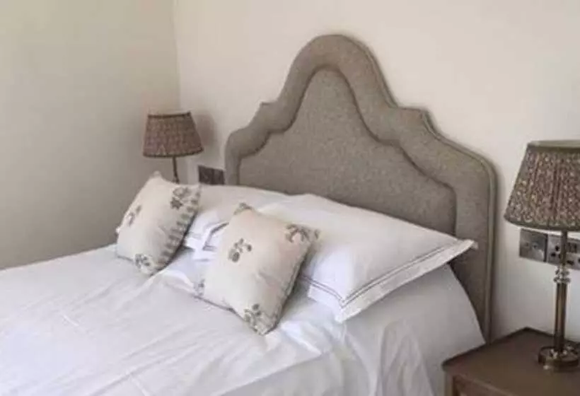 호텔 The Eagle House