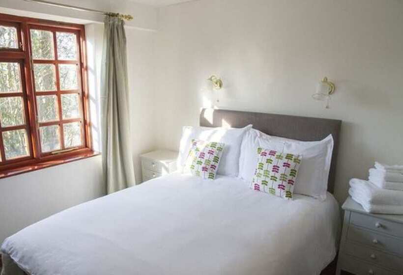 호텔 The Eagle House