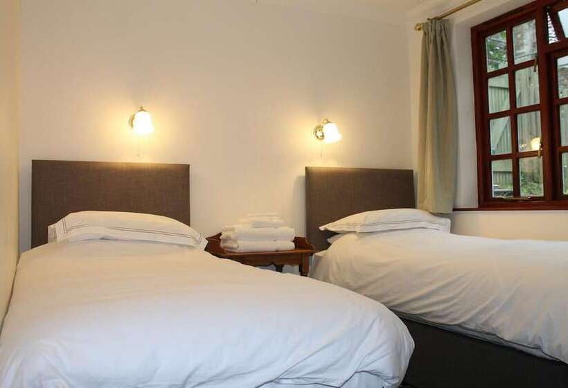 호텔 The Eagle House