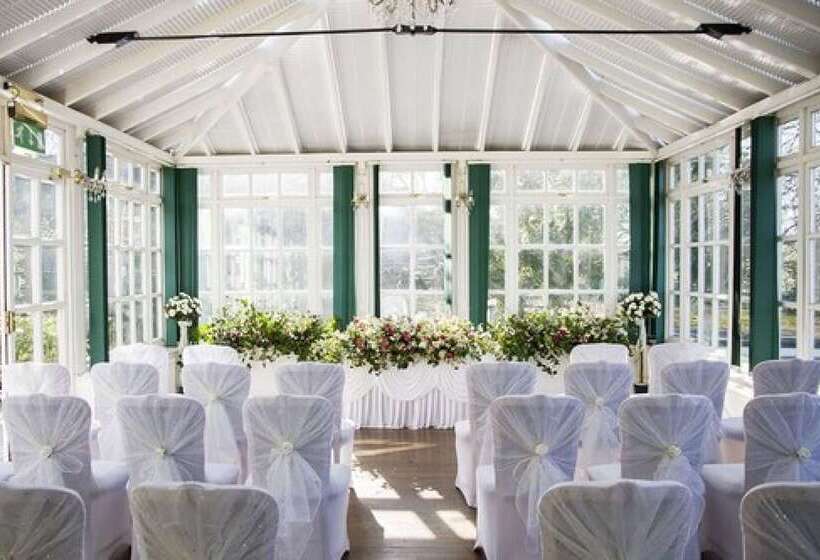 호텔 The Eagle House