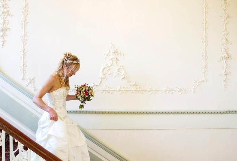 호텔 The Eagle House