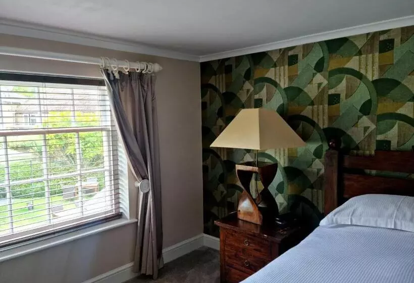 Отель The Ollerod