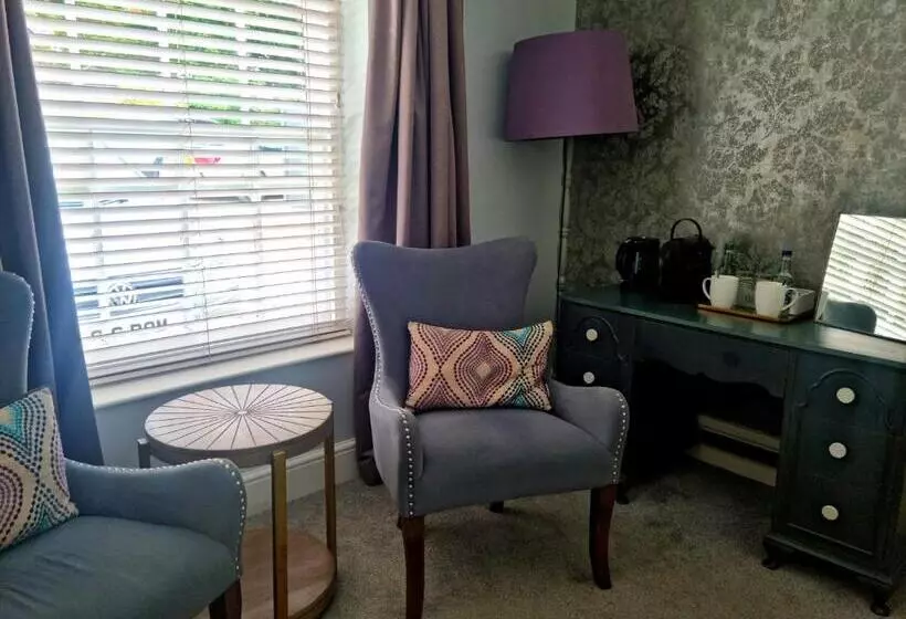 Отель The Ollerod