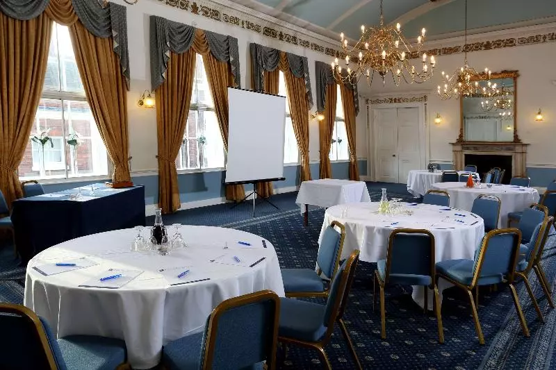 호텔 Best Western Lichfield City Centre The George