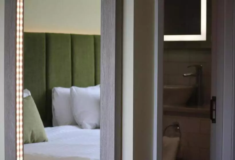 호텔 Hellidon Lakes