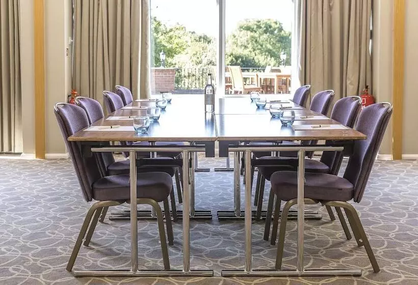 호텔 Hellidon Lakes