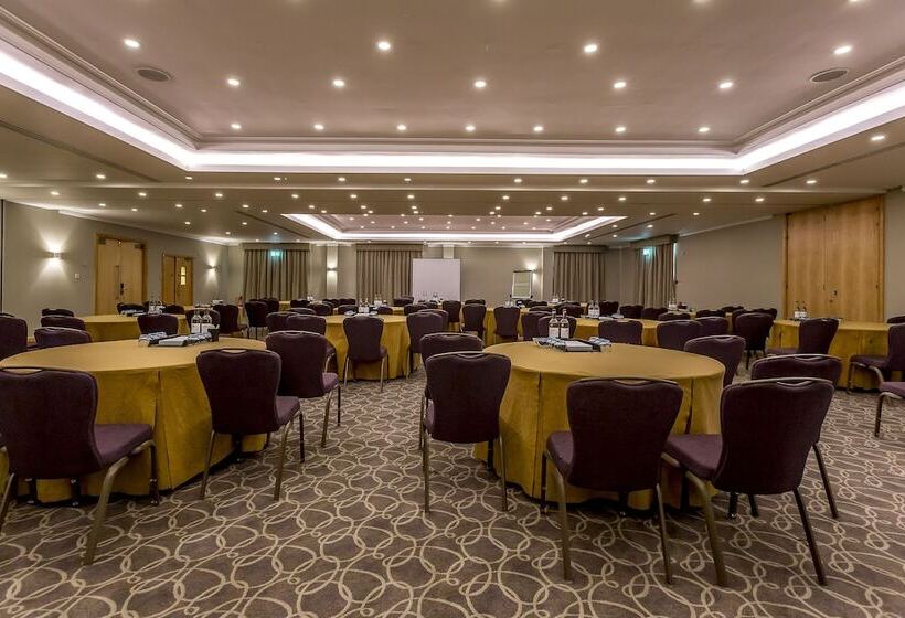 酒店 Hellidon Lakes