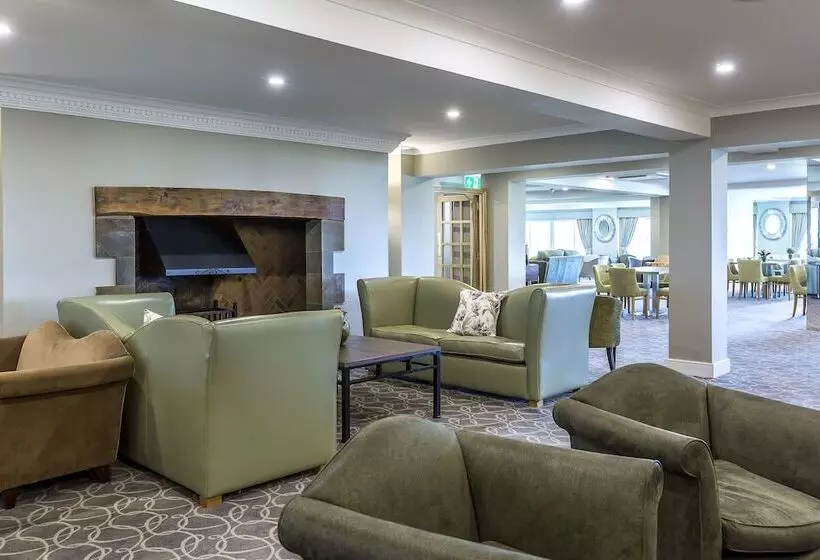 호텔 Hellidon Lakes