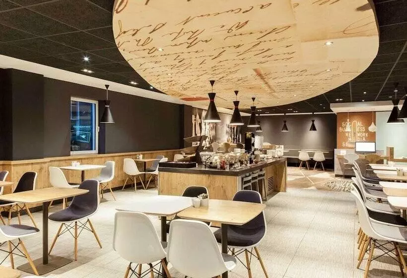 Отель Ibis Edinburgh Centre Royal Mile – Hunter Square