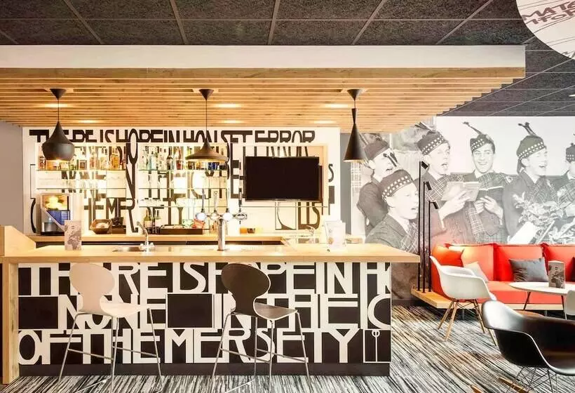 Отель Ibis Edinburgh Centre Royal Mile – Hunter Square