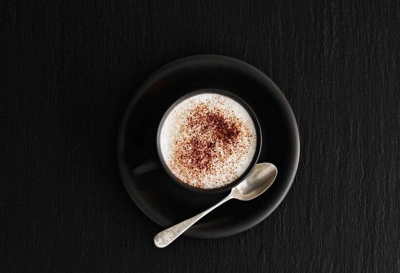 Отель Ibis Edinburgh Centre Royal Mile – Hunter Square