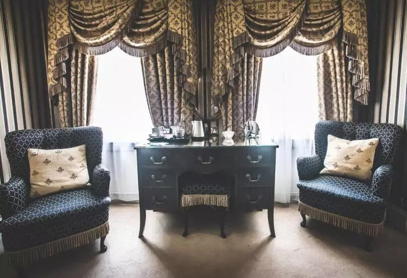 Отель Jeakes House