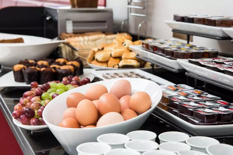 בית מלון כפרי London House