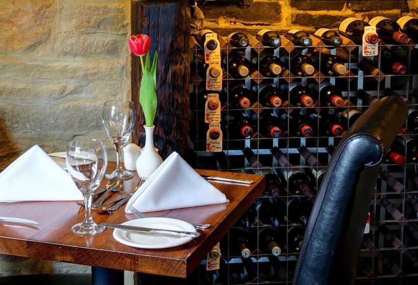 فندق The Old White Lion