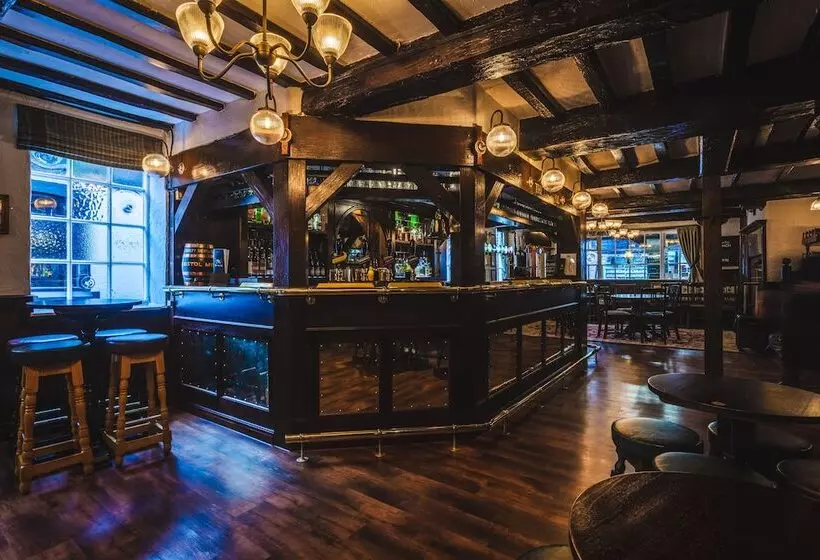 Отель The Pied Bull