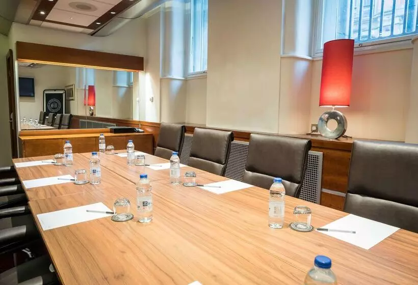 Отель The Townhouse Manchester