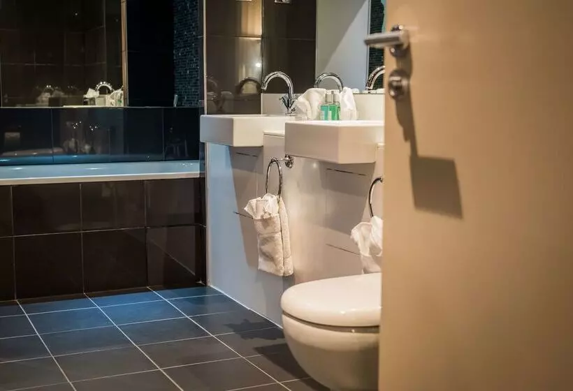 Отель The Townhouse Manchester