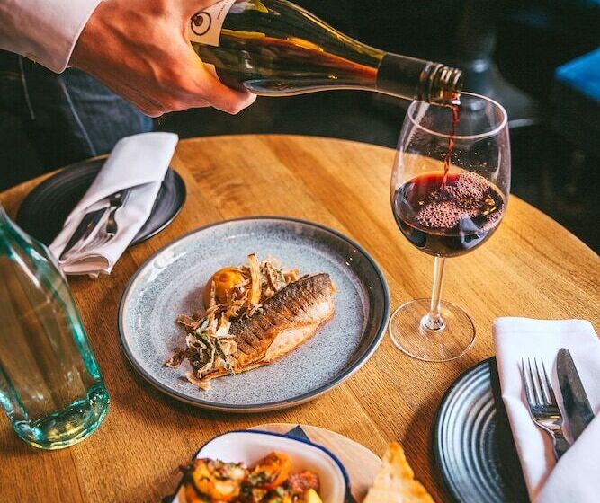 ホテル Rose & Crown Inn