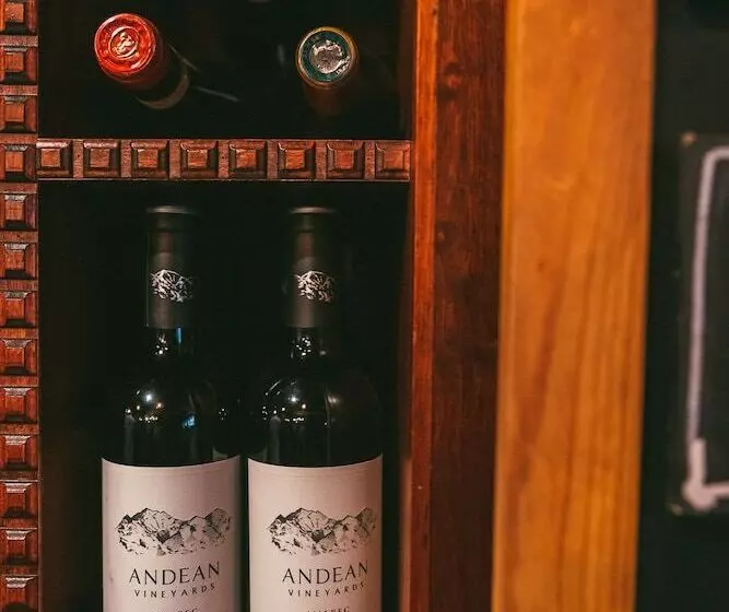 Отель Rose & Crown Inn