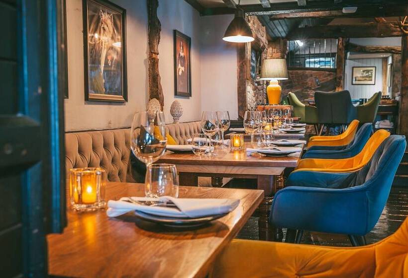 ホテル Rose & Crown Inn