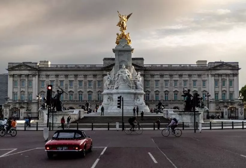 Althoff St James S Hotel & Club London