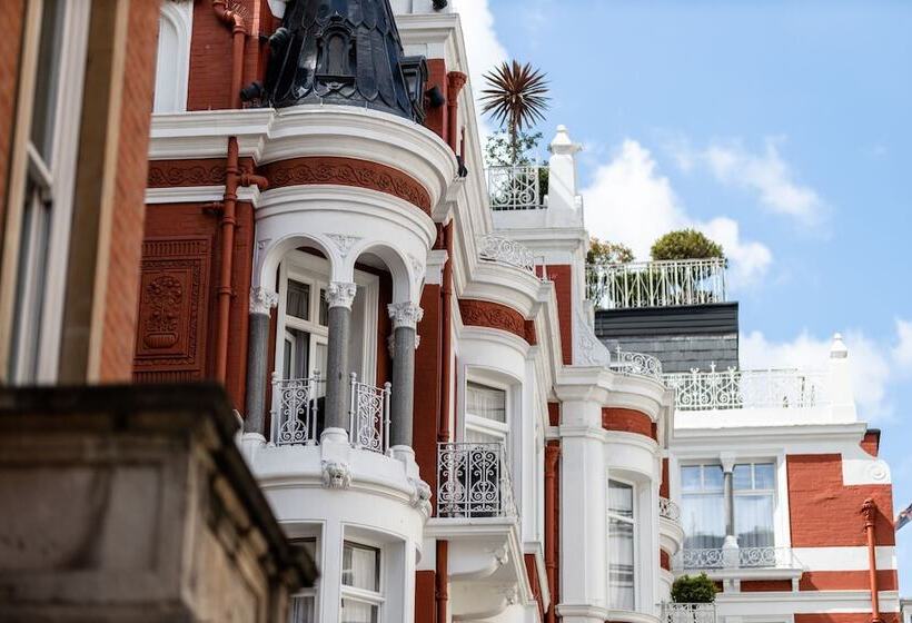 Althoff St James S Hotel & Club London