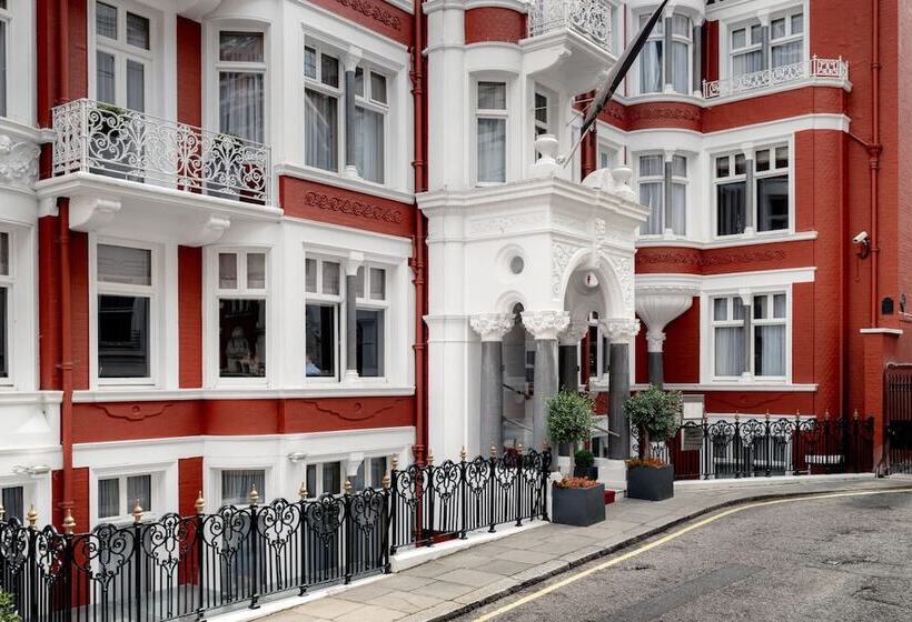 Althoff St James S Hotel & Club London