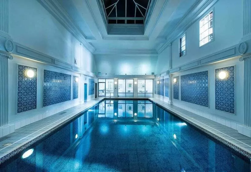 Отель Thainstone House