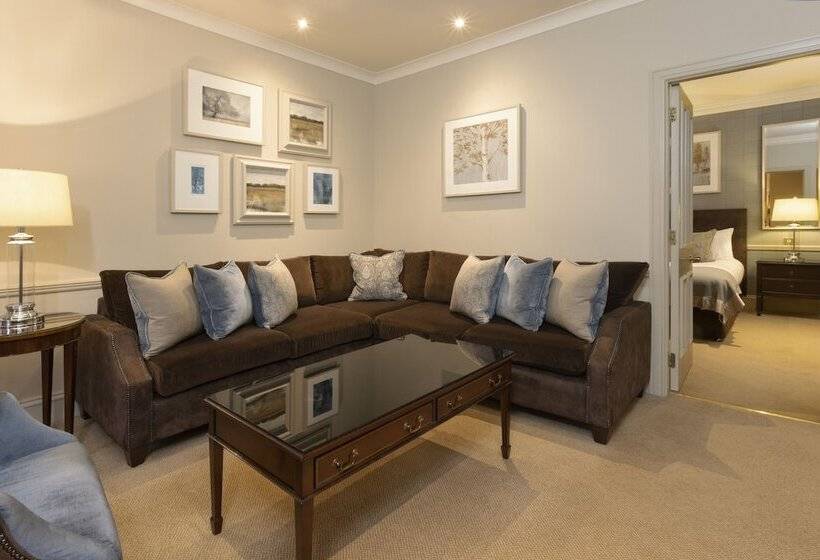 בית מלון כפרי Thainstone House