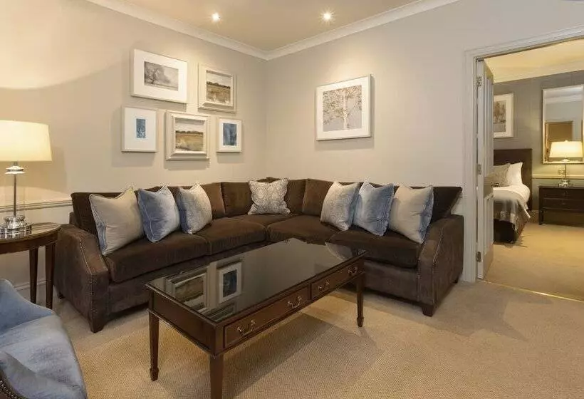 Отель Thainstone House