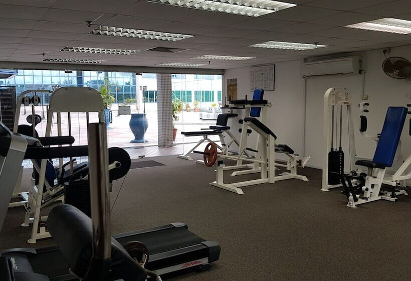 هتل The Centrepoint