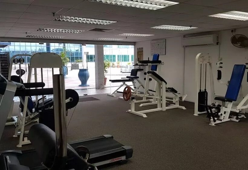 فندق The Centrepoint