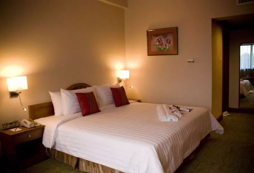 فندق The Centrepoint