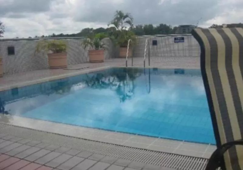 فندق The Centrepoint