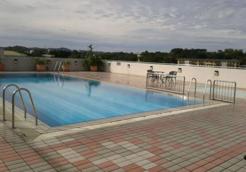 فندق The Centrepoint