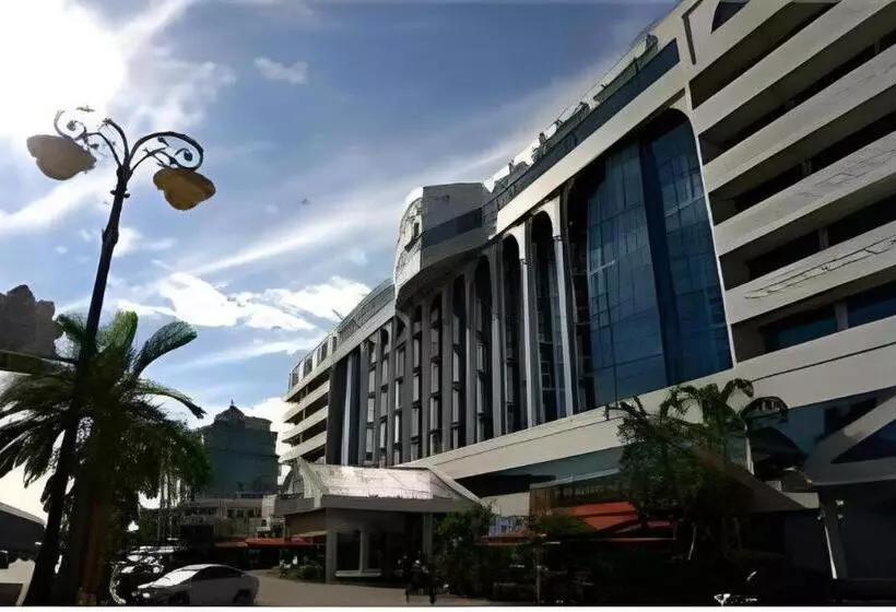 فندق The Centrepoint