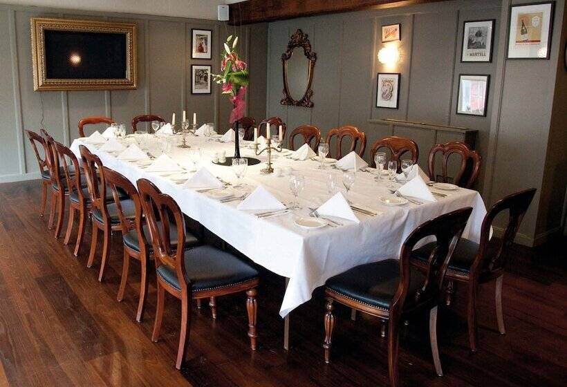 فندق Swan S Nest