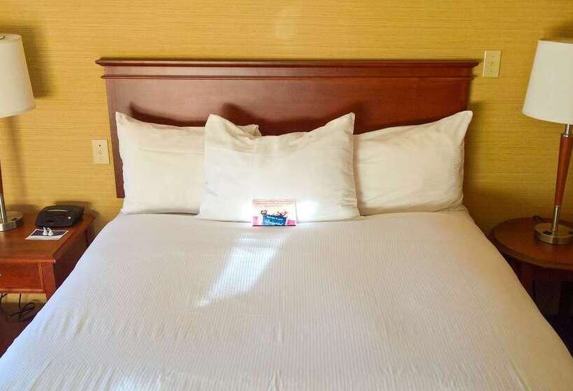 בית מלון כפרי The Water Tower Inn Bw Premier Collection