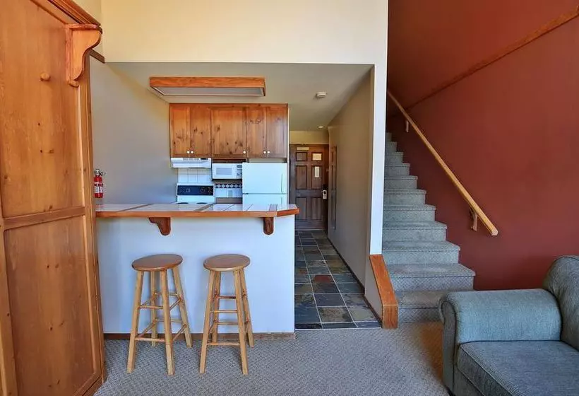 リゾートホテル The Apex Mountain Inn