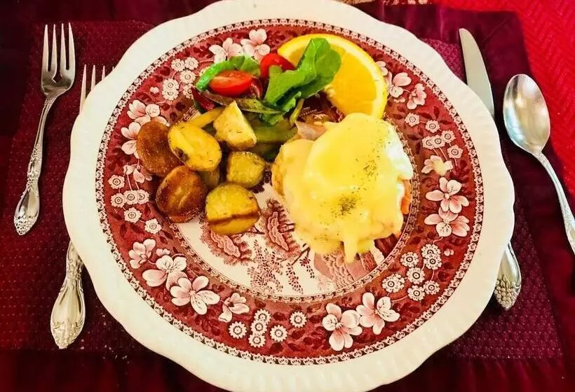 هتل Beaconsfield Bed And Breakfast   Victoria