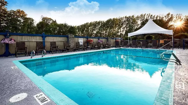 בית מלון כפרי Best Western Plus Barclay