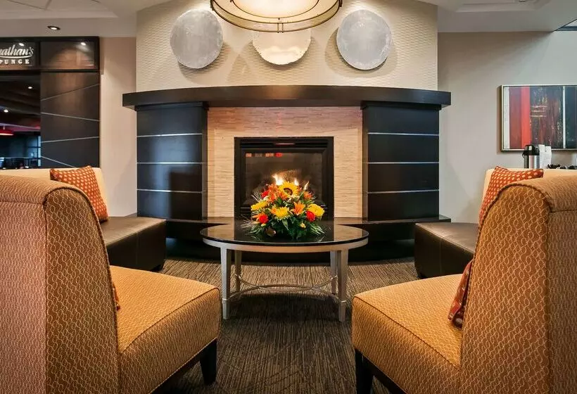 ホテル Best Western Premier Denham Inn & Suites