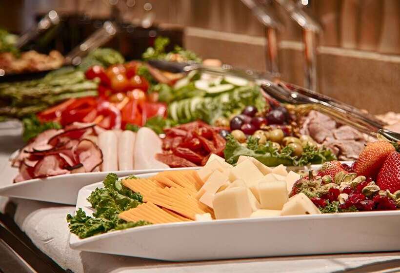 فندق Best Western Premier Denham Inn & Suites