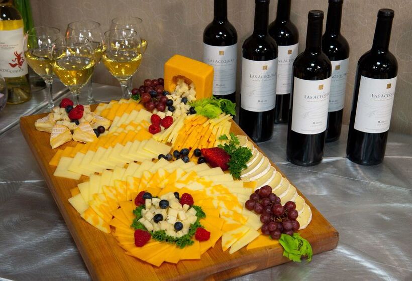 فندق Best Western Premier Denham Inn & Suites