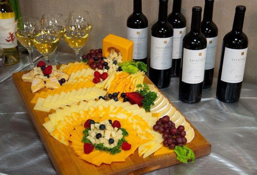 فندق Best Western Premier Denham Inn & Suites