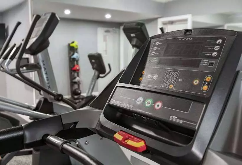 Отель Days Inn By Wyndham Saint John