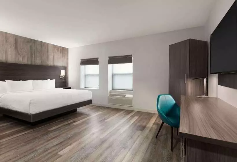 Отель Days Inn By Wyndham Saint John